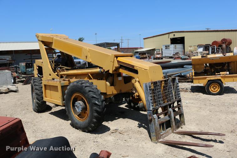 image for item DB9393 1974 Badger 544 telehandler