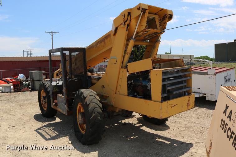 image for item DB9393 1974 Badger 544 telehandler