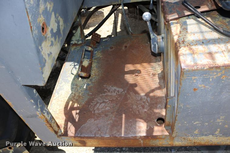 image for item DB9393 1974 Badger 544 telehandler