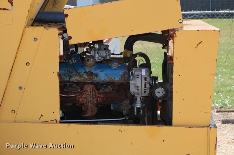 image for item DB9393 1974 Badger 544 telehandler