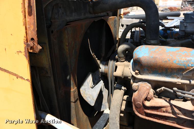 image for item DB9393 1974 Badger 544 telehandler