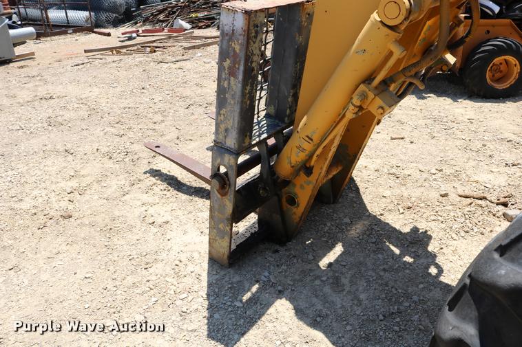 image for item DB9393 1974 Badger 544 telehandler