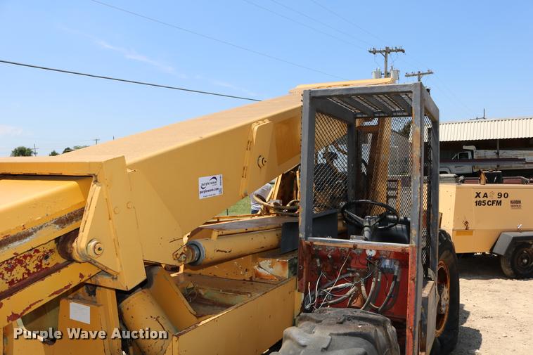 image for item DB9393 1974 Badger 544 telehandler