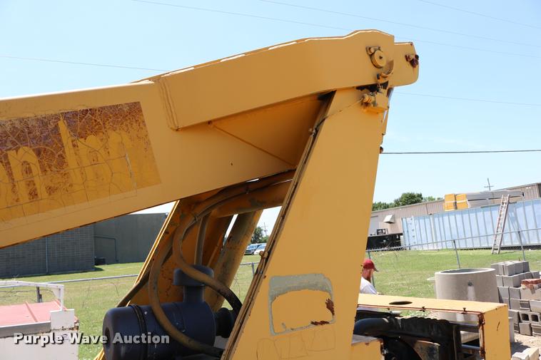 image for item DB9393 1974 Badger 544 telehandler