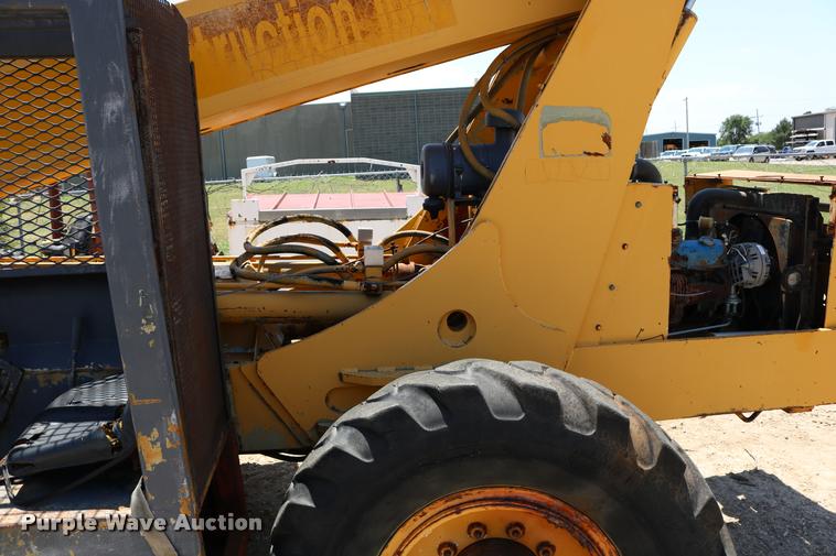 image for item DB9393 1974 Badger 544 telehandler
