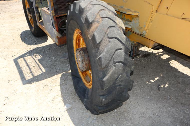 image for item DB9393 1974 Badger 544 telehandler