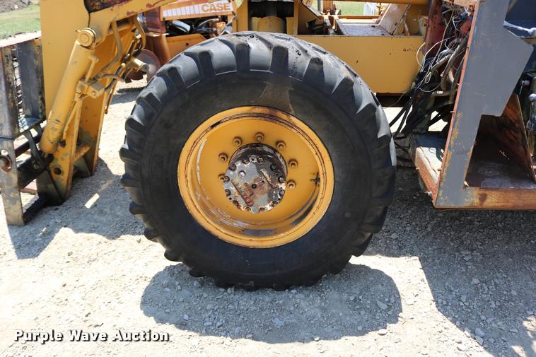image for item DB9393 1974 Badger 544 telehandler