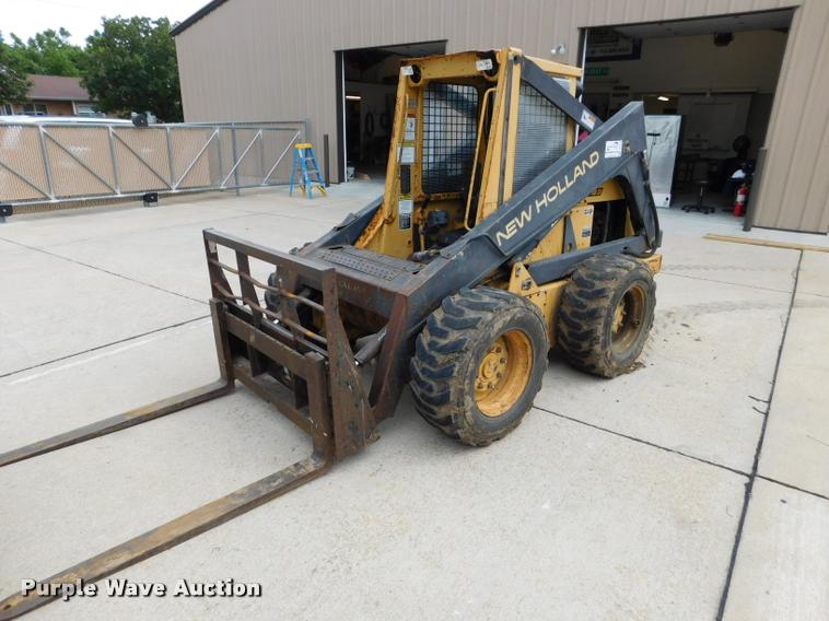 image for item DB9398 1994 New Holland L783 skid steer