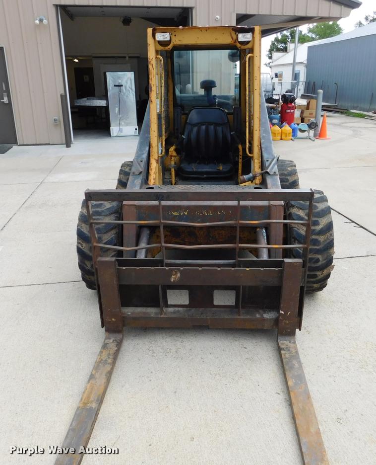 image for item DB9398 1994 New Holland L783 skid steer