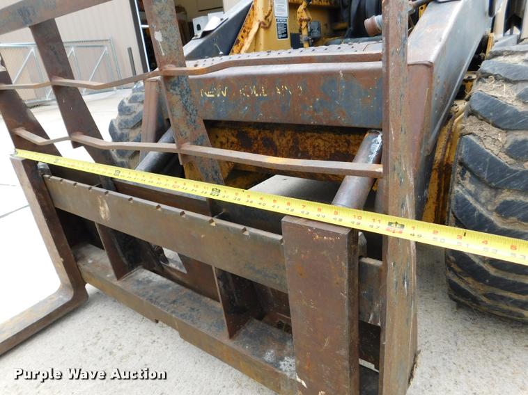 image for item DB9398 1994 New Holland L783 skid steer