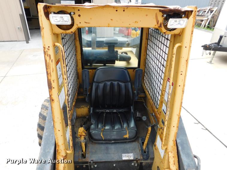 image for item DB9398 1994 New Holland L783 skid steer