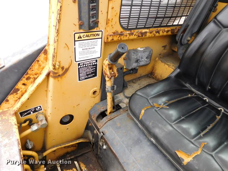image for item DB9398 1994 New Holland L783 skid steer