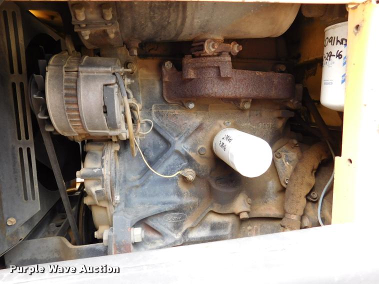 image for item DB9398 1994 New Holland L783 skid steer