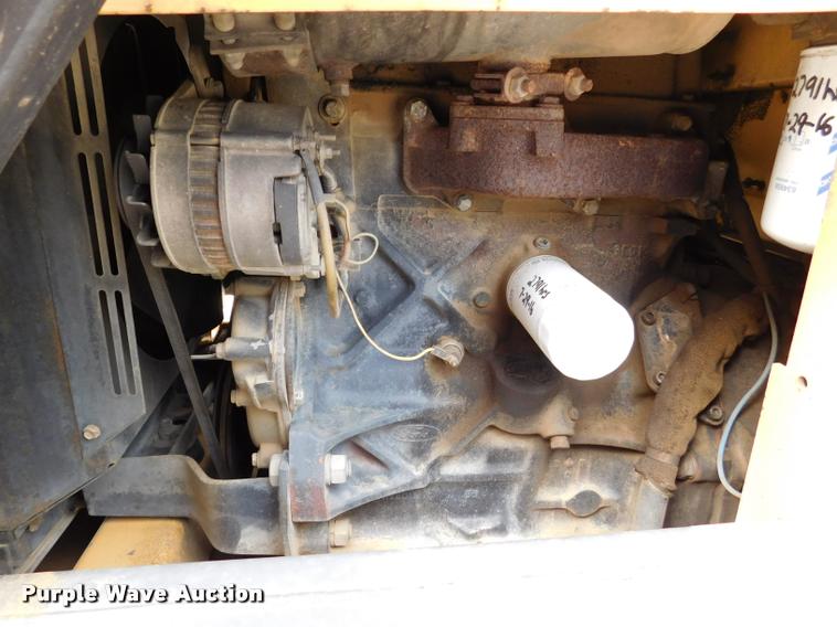 image for item DB9398 1994 New Holland L783 skid steer