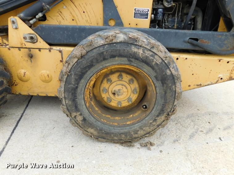 image for item DB9398 1994 New Holland L783 skid steer