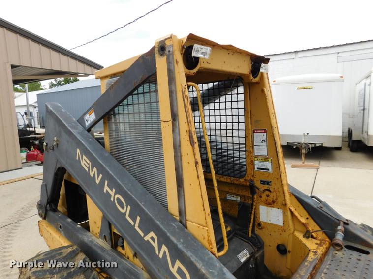 image for item DB9398 1994 New Holland L783 skid steer