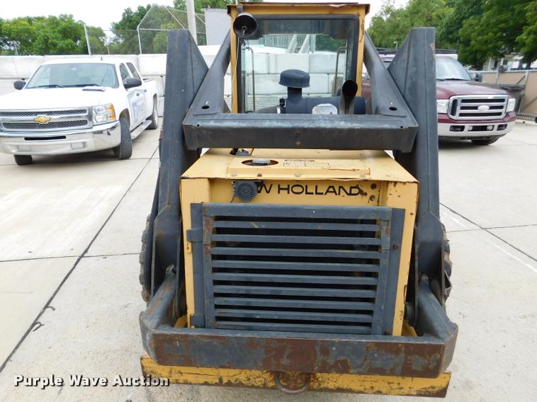 image for item DB9398 1994 New Holland L783 skid steer
