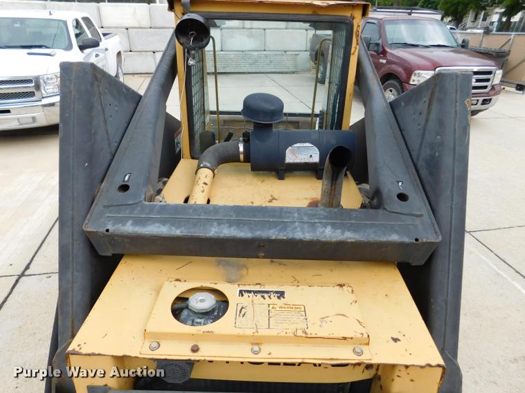 image for item DB9398 1994 New Holland L783 skid steer