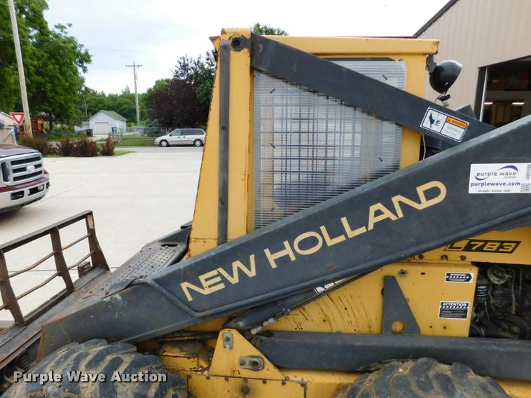 image for item DB9398 1994 New Holland L783 skid steer