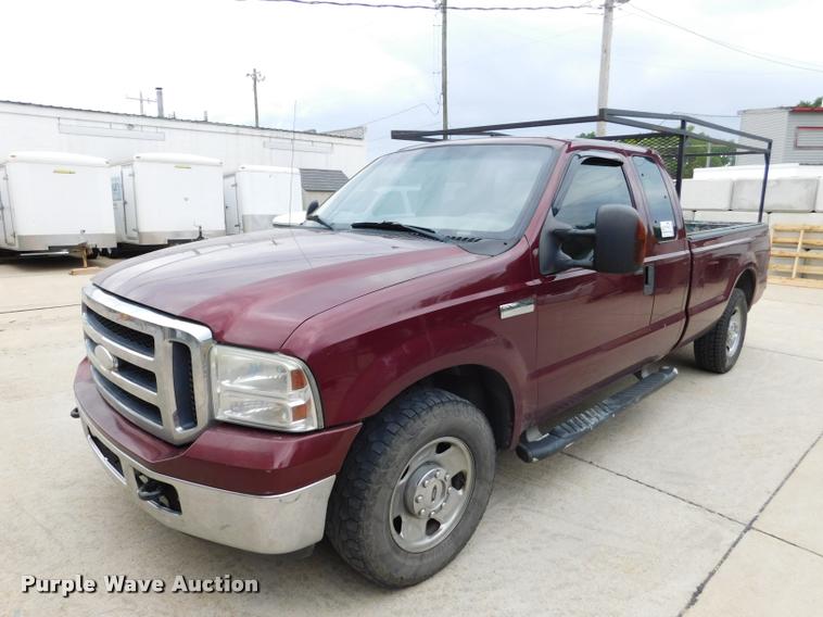 image for item DB9399 2006 Ford F250 Super Duty SuperCab pickup truck