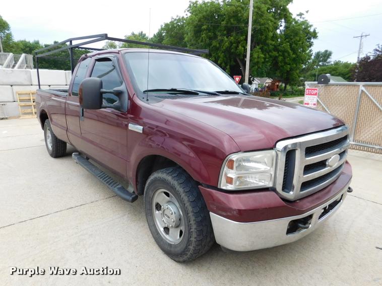 image for item DB9399 2006 Ford F250 Super Duty SuperCab pickup truck