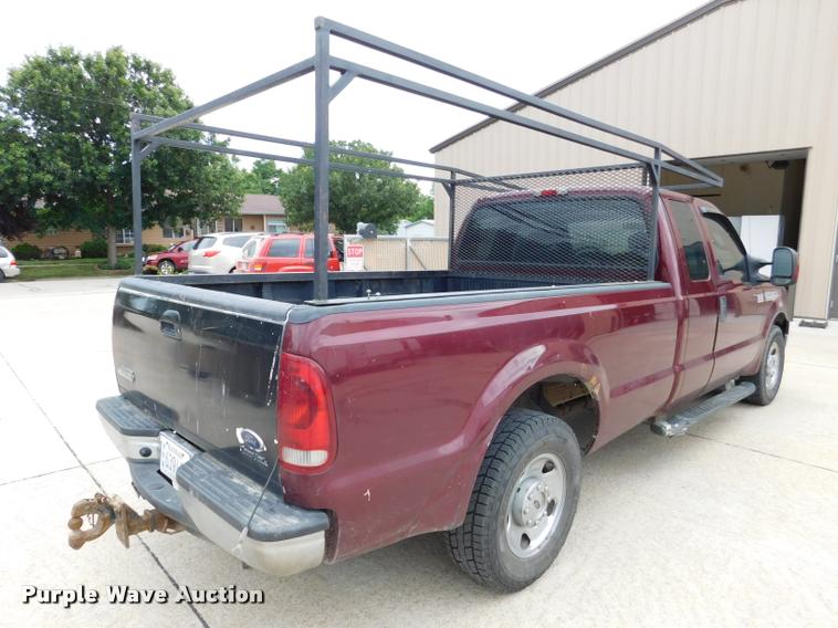 image for item DB9399 2006 Ford F250 Super Duty SuperCab pickup truck