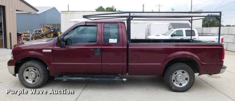 image for item DB9399 2006 Ford F250 Super Duty SuperCab pickup truck