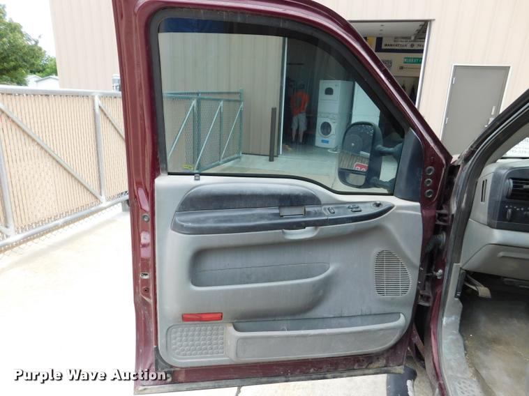 image for item DB9399 2006 Ford F250 Super Duty SuperCab pickup truck