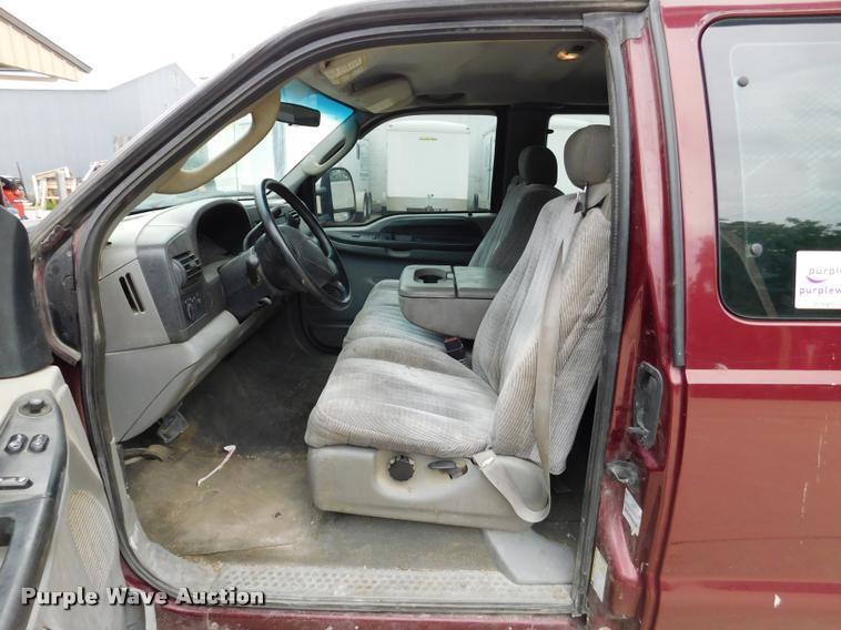 image for item DB9399 2006 Ford F250 Super Duty SuperCab pickup truck