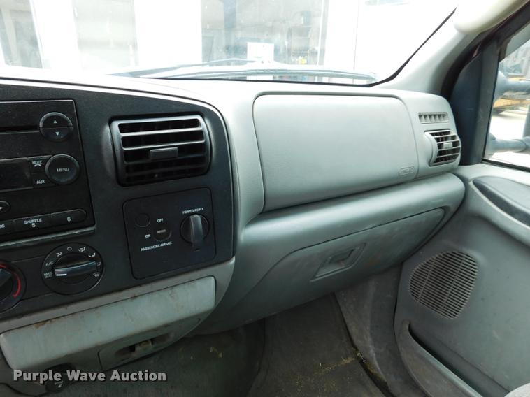 image for item DB9399 2006 Ford F250 Super Duty SuperCab pickup truck