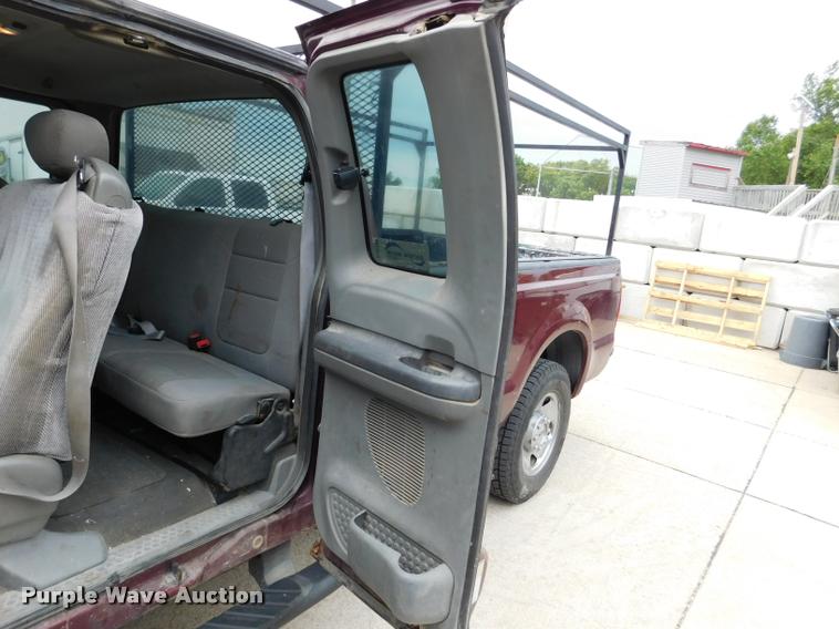 image for item DB9399 2006 Ford F250 Super Duty SuperCab pickup truck