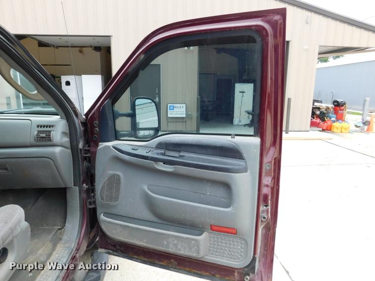 image for item DB9399 2006 Ford F250 Super Duty SuperCab pickup truck