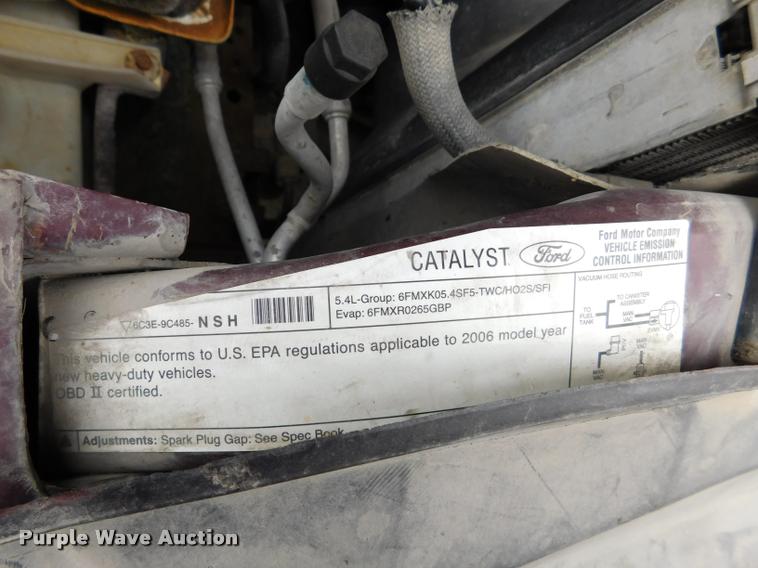 image for item DB9399 2006 Ford F250 Super Duty SuperCab pickup truck