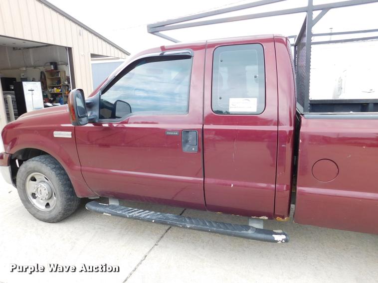 image for item DB9399 2006 Ford F250 Super Duty SuperCab pickup truck