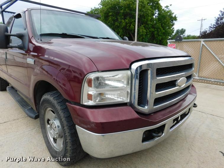 image for item DB9399 2006 Ford F250 Super Duty SuperCab pickup truck