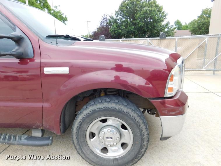 image for item DB9399 2006 Ford F250 Super Duty SuperCab pickup truck