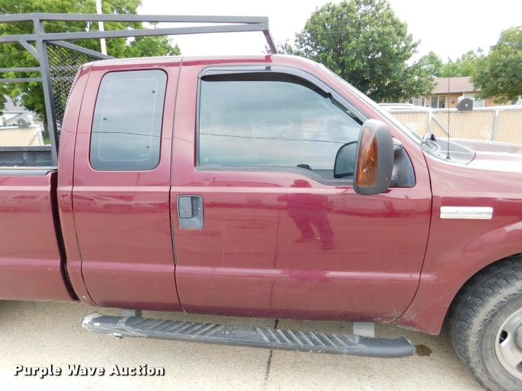 image for item DB9399 2006 Ford F250 Super Duty SuperCab pickup truck