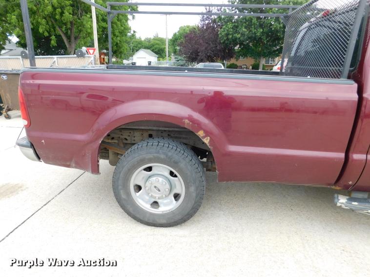image for item DB9399 2006 Ford F250 Super Duty SuperCab pickup truck