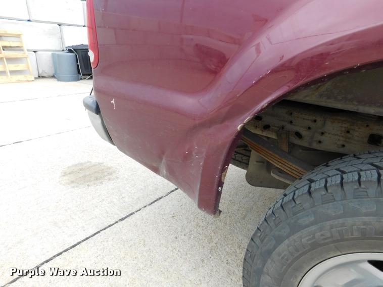 image for item DB9399 2006 Ford F250 Super Duty SuperCab pickup truck