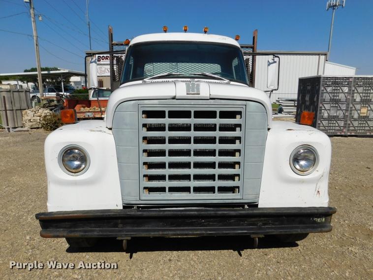 image for item DB9402 1979 International Loadstar grain truck