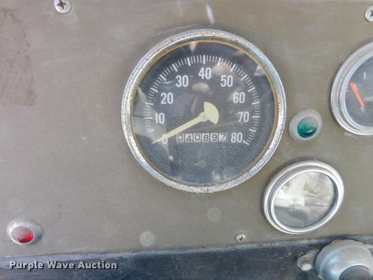 image for item DB9402 1979 International Loadstar grain truck