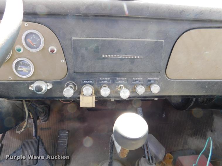 image for item DB9402 1979 International Loadstar grain truck