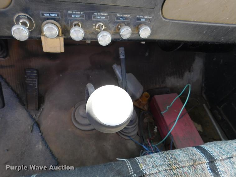 image for item DB9402 1979 International Loadstar grain truck