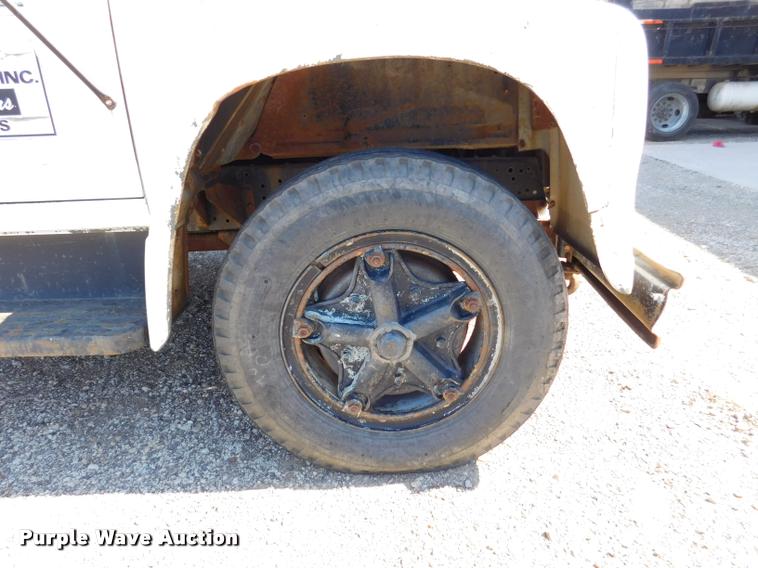 image for item DB9402 1979 International Loadstar grain truck