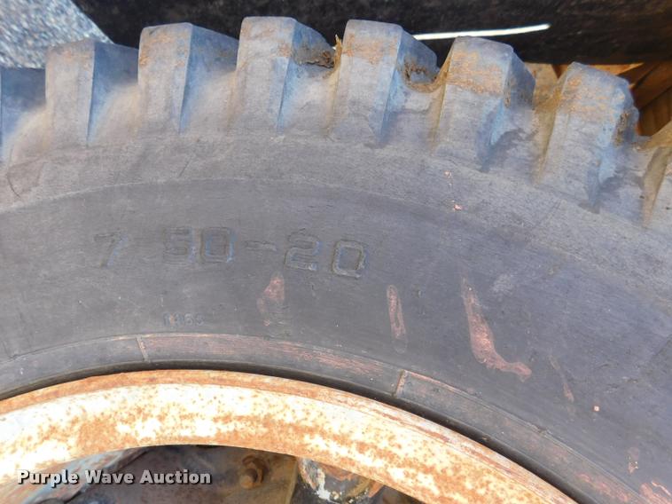 image for item DB9402 1979 International Loadstar grain truck