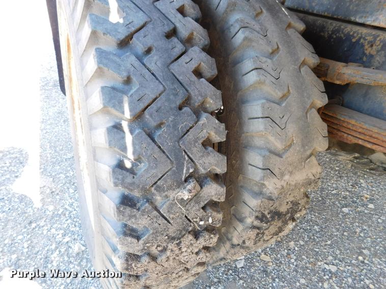 image for item DB9402 1979 International Loadstar grain truck