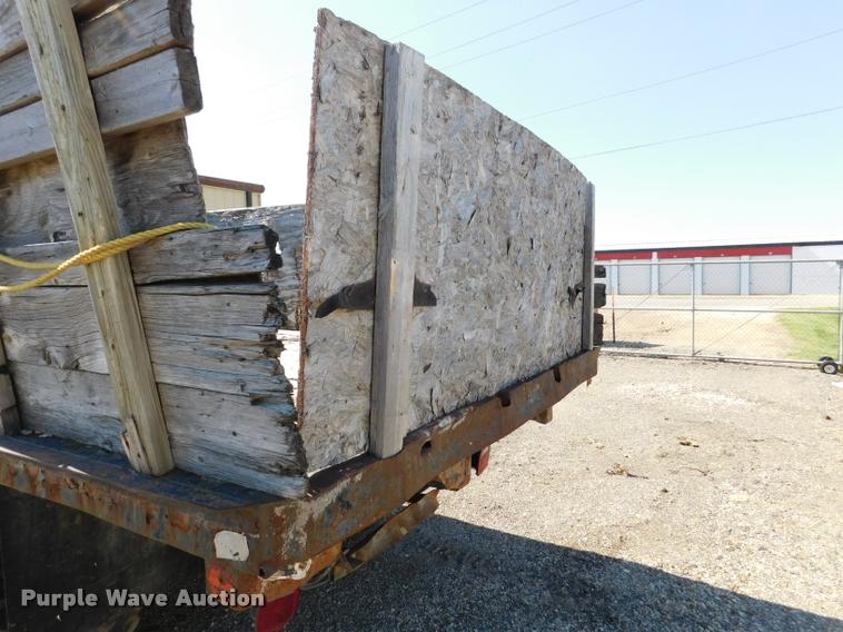 image for item DB9402 1979 International Loadstar grain truck