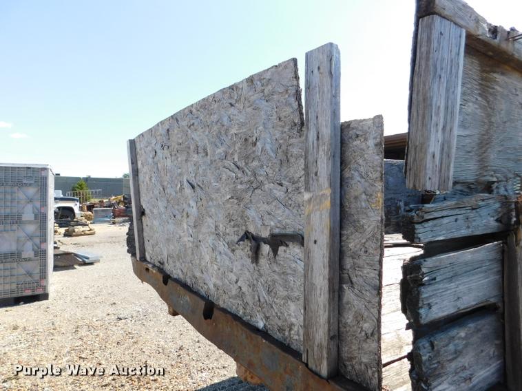 image for item DB9402 1979 International Loadstar grain truck