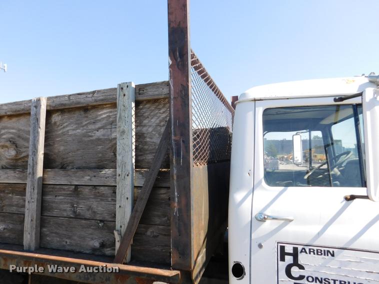 image for item DB9402 1979 International Loadstar grain truck