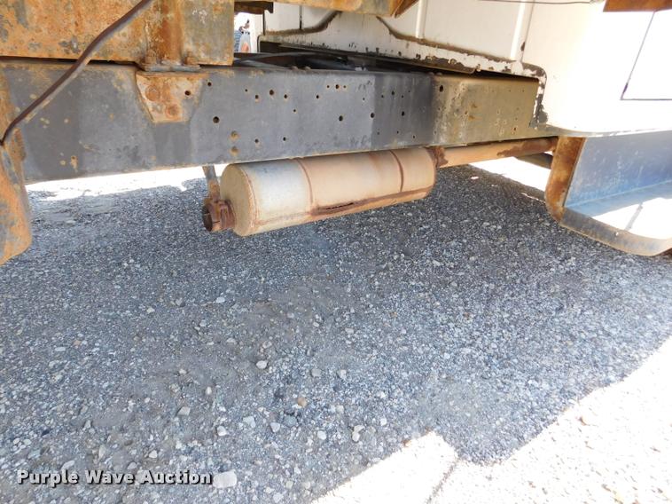 image for item DB9402 1979 International Loadstar grain truck